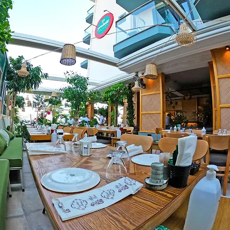 Yeshill Boutique Szálloda 3*